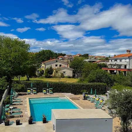 Apartmán Ruza 4 *